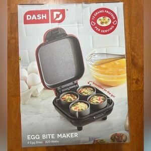 Dash Red Egg Bite Cooker - NWT 🥚🍳